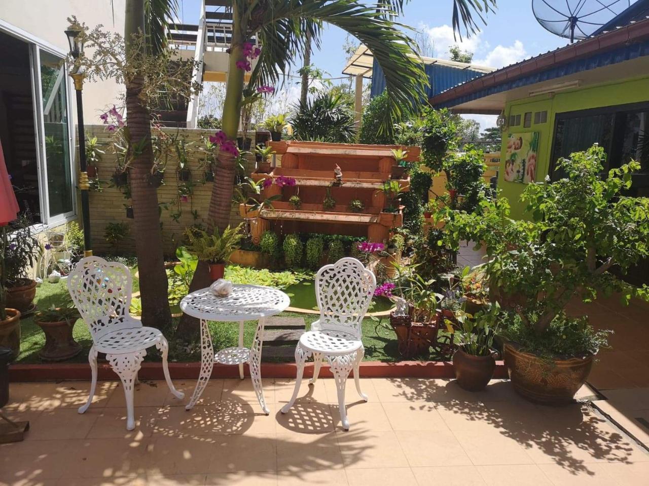 Baan Sabaijai Resort That Phanom Exterior foto