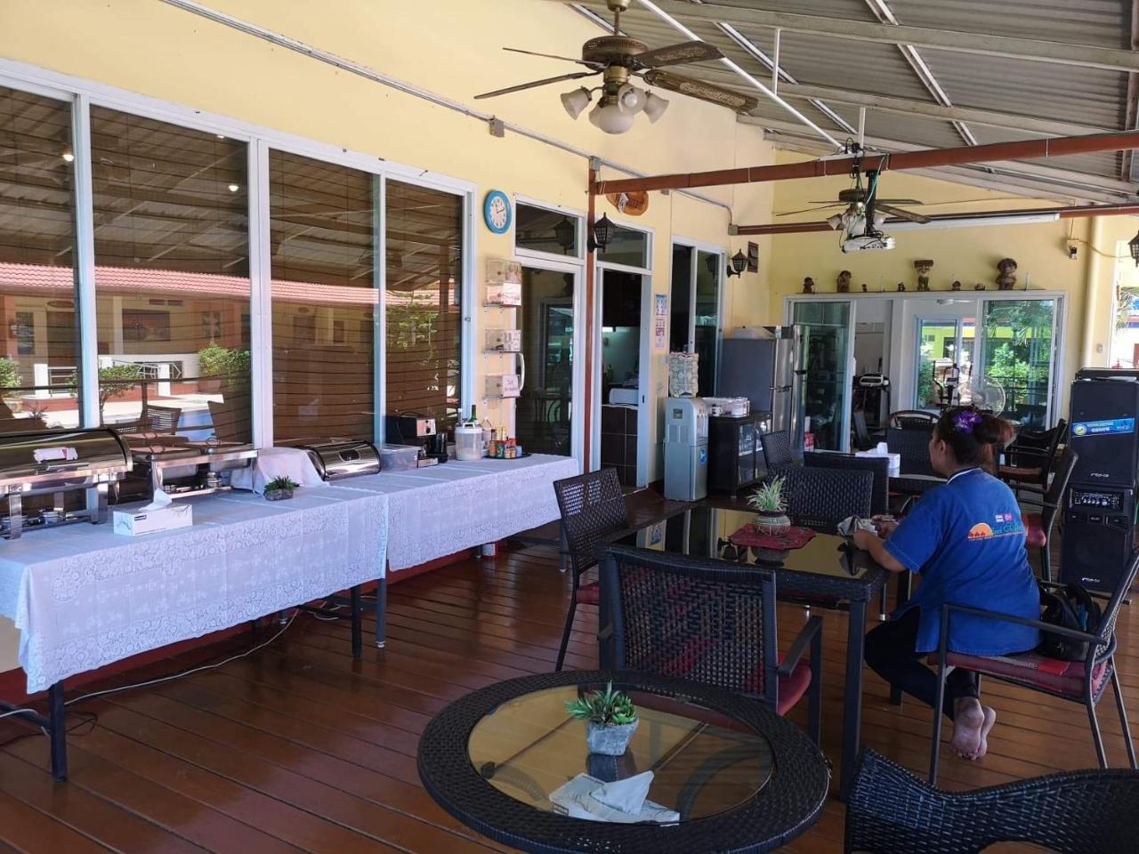 Baan Sabaijai Resort That Phanom Exterior foto